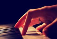 开云APP-英超锋刃出鞘！葡萄牙绝境逢生，C罗任意球绝杀书写关键一胜！