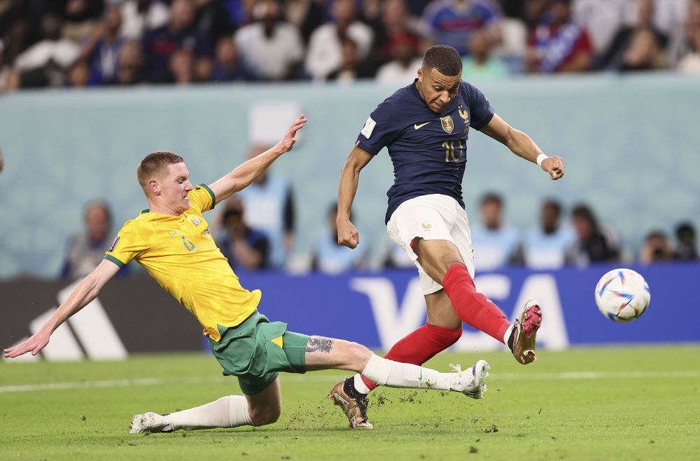 法国绝地反击塞内加尔，姆巴佩送出助攻