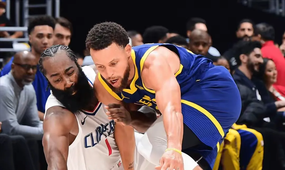 开云体育在线-球星爆发！NBA赛场再现神级操作