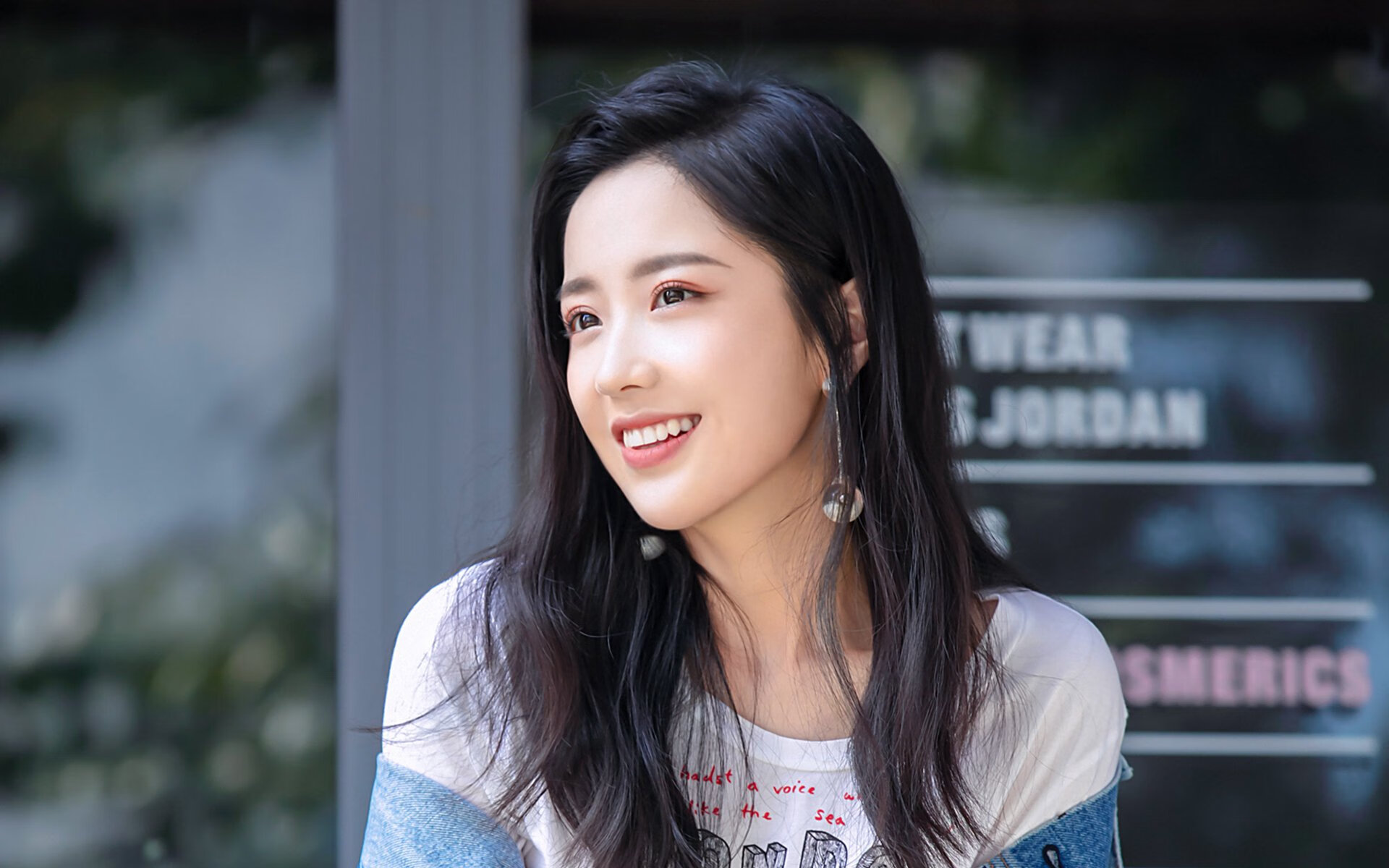 开云体育在线-圣殿与珍珠，当温网以历史之名碾压蒙特卡洛，辛纳以风暴之姿惊艳四座